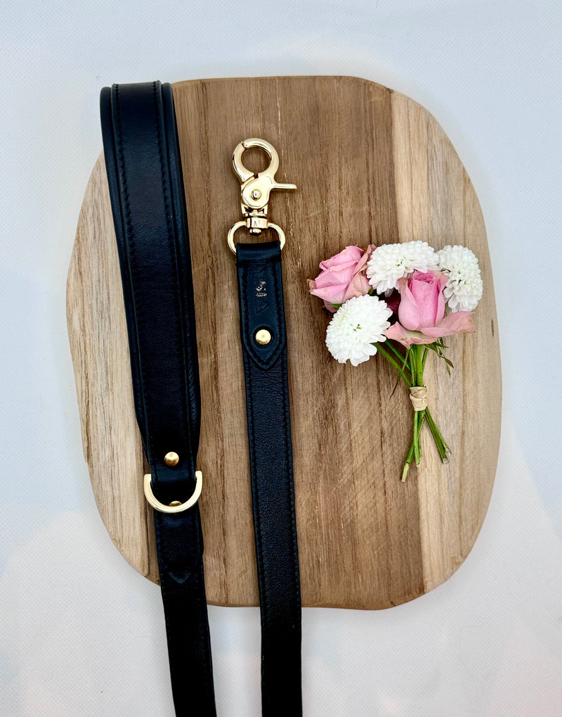 THE QUEEN BLACK CLASSIC LEASH